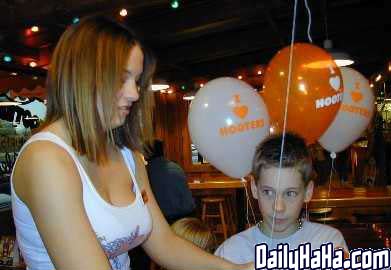 Hooters