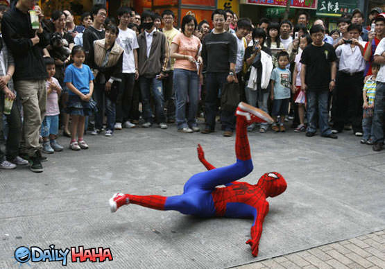 Spiderman Break Dancing