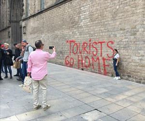tourists go home