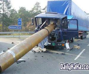 Truck Vs Pole