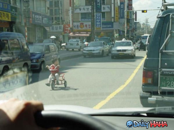 Tricycle in Traffic funny picture