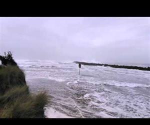 Sneaker wave south of Coos Bay Caught on camera Funny Video