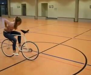 girl has some serious skill on a bike 