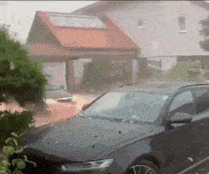 That is some strong hail