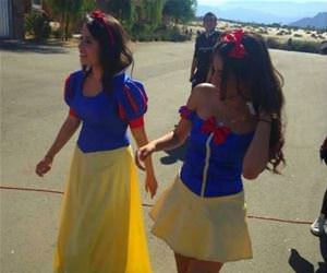 2 types of girls on halloween funny picture