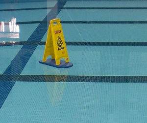 caution wet floor funny picture