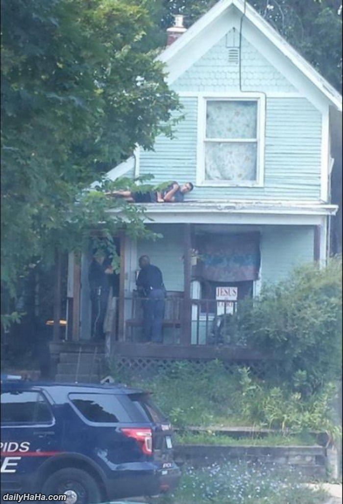 good hiding place funny picture