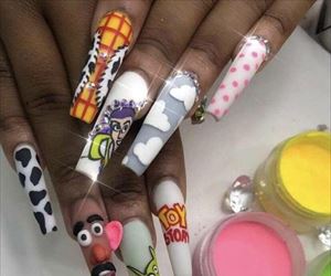 goofy nails