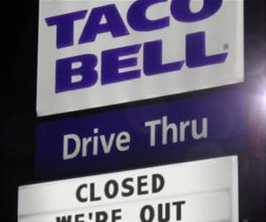 head turning signs funny picture