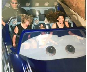 her bodyguard is serious funny picture