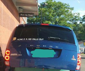 honk if a kid falls out
