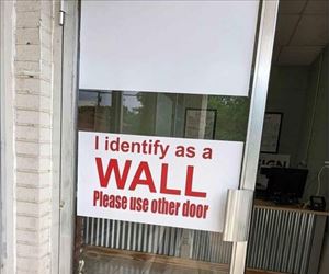 i am a wall now