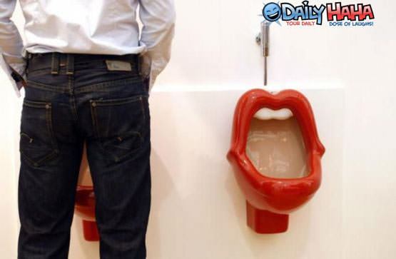Lips Urinal
