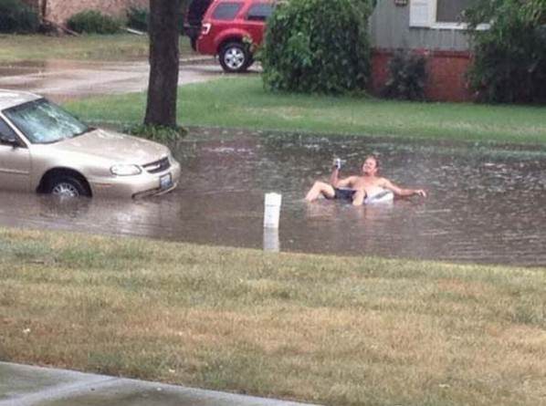 When Life Gives You Too Much Rain funny pic