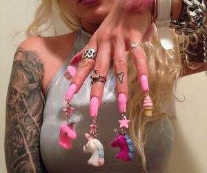 need more attention funny picture