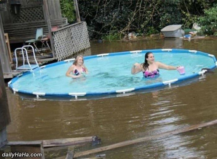 nice time to go swimming funny picture