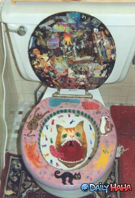 Kitty Nom Toilet funny picture