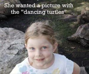 picture with the dancing turtles