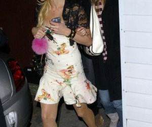 Paris Hilton makes me Puke