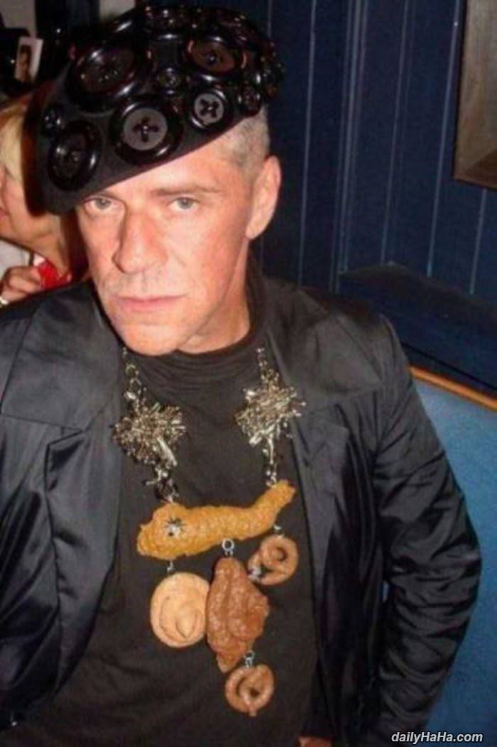 stinky fashion sense funny picture