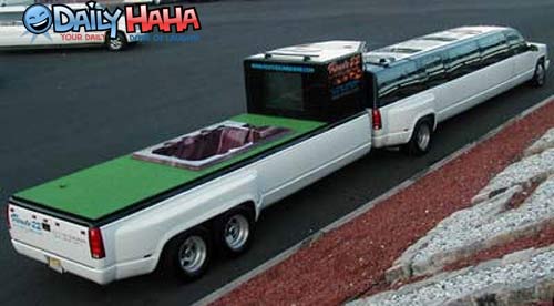 Super Stretch Limo picture