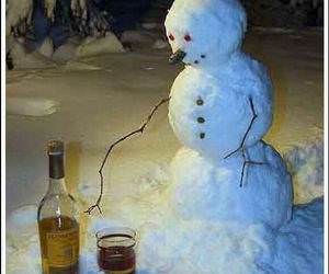 Thirsty Snowman funny picture