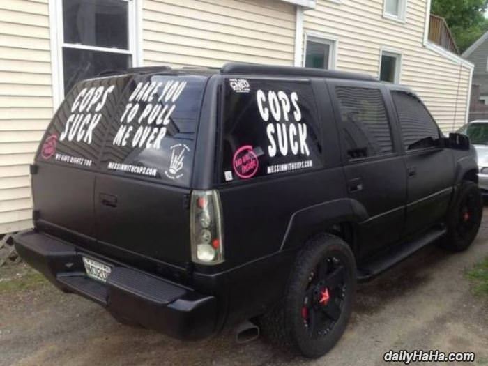 this guy loves cops funny picture