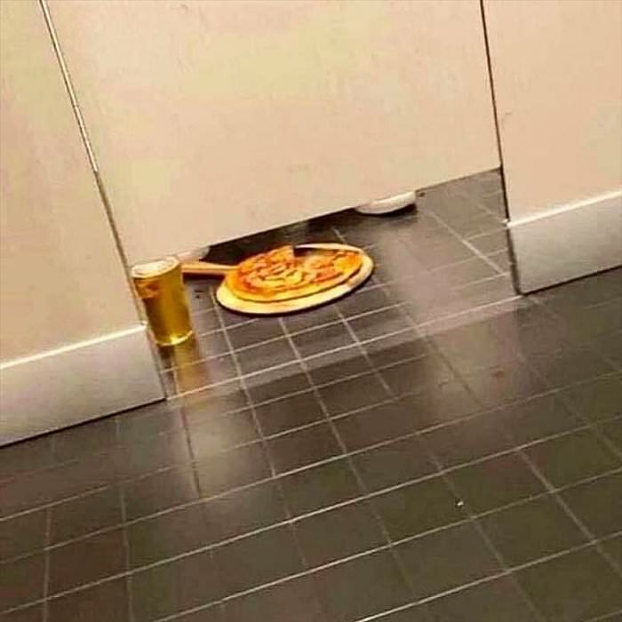 who wants some pizza