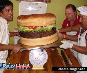 Worlds Largest Cheesburger Picture