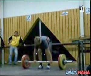 Weightlifter Faints Video