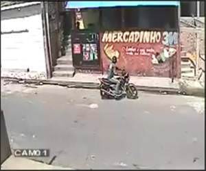 Brazil Robbery Failure Funny Video