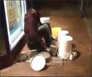 Busket Drummer