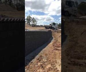 domino brick laying Funny Video