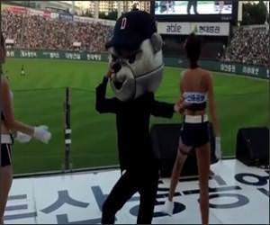 Gangdam Style Cheerleaders Video