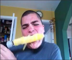 Eat Corn in 10 Seconds Video
