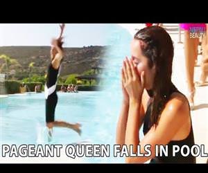 miss spain falls in the swimming pool Funny Video