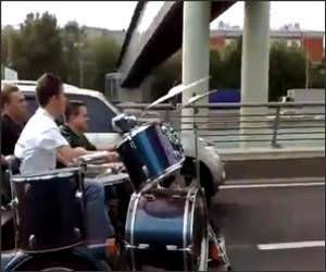  Funny ROlling Punk Band Video